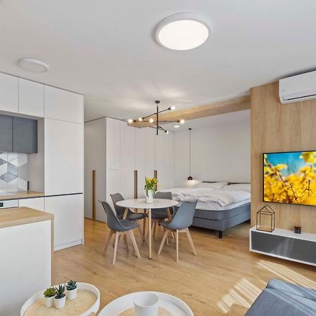 Апартаменты Lam Concrete - Ac - Balcony Братислава Экстерьер фото